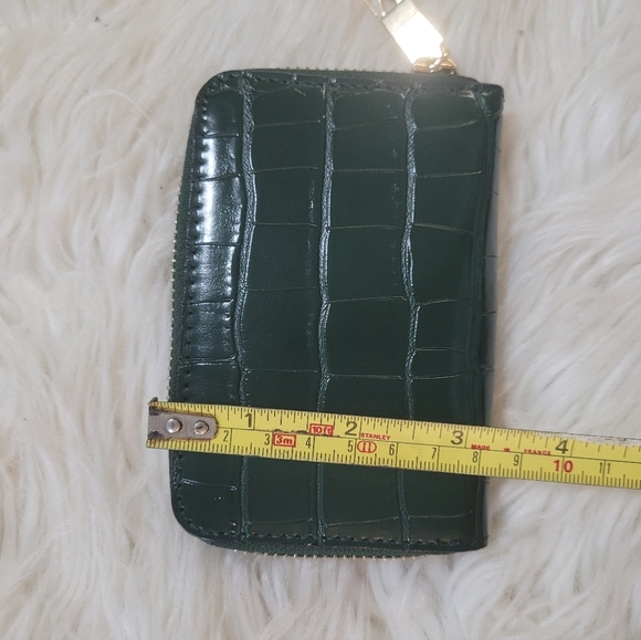 Victoria's Secret Green Crocodile-Embossed Wallet - Picture 3 of 5